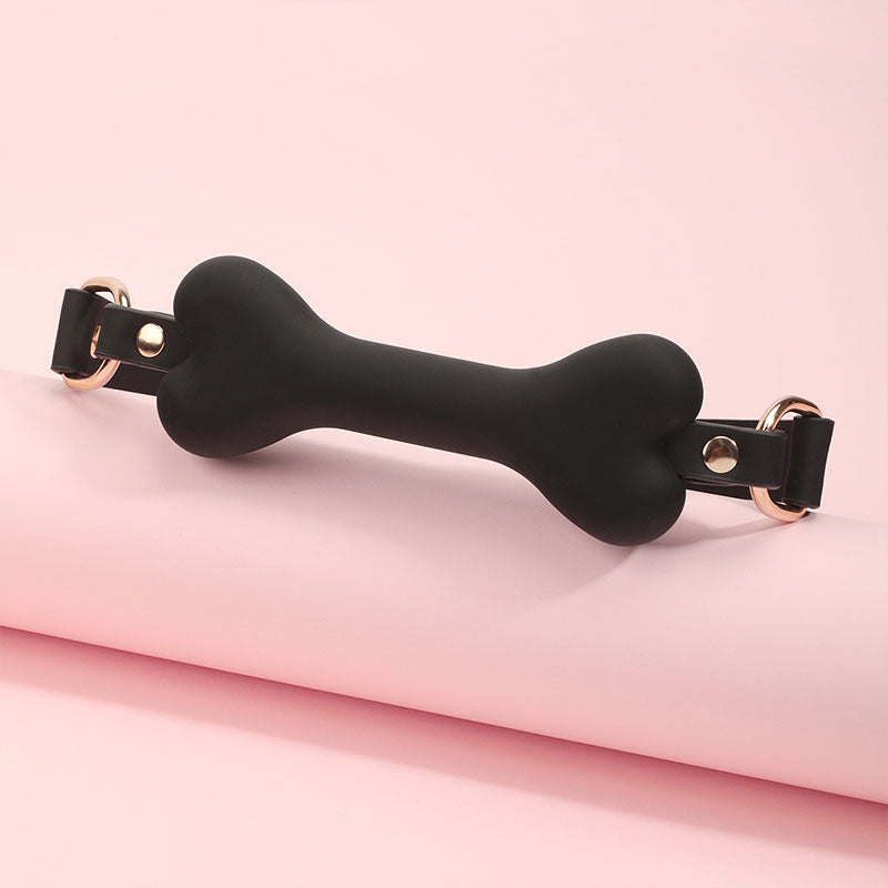 Wondebliss black mouth gag with adjustable strap from 6-piece bondage restraint set