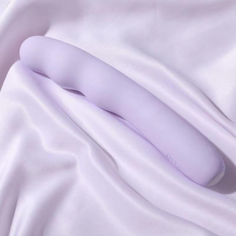 WONDEBLISS BubbleVibe G-spot vibrator curved shaft ergonomic design detail